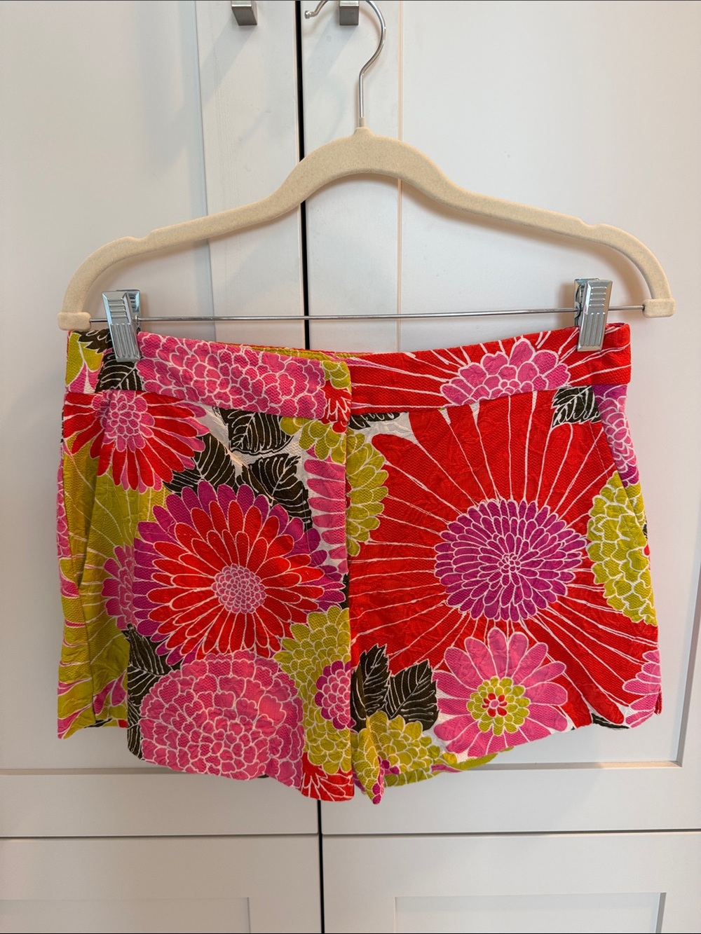 Trina Turk Corbin Short in Red and Pink Floral